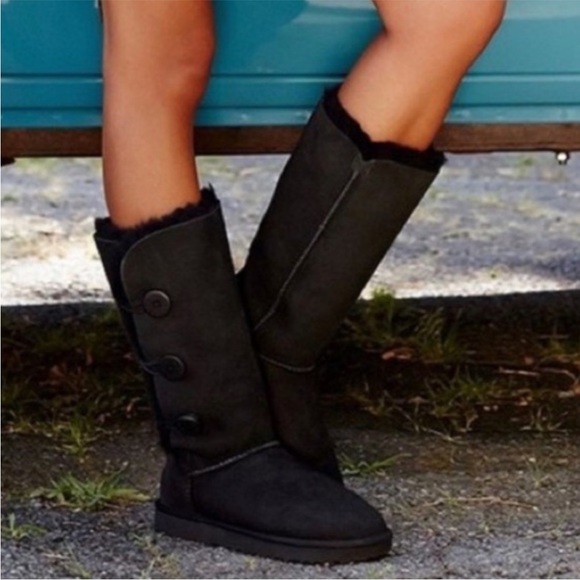 Ugg Bailey Button Triplet II Boots - Picture 1 of 10